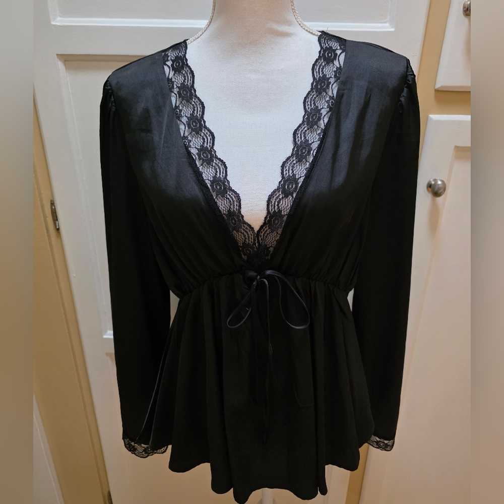 SHEIN Women's Elegant Black Lace Trim Tunic - Picture 5 of 13